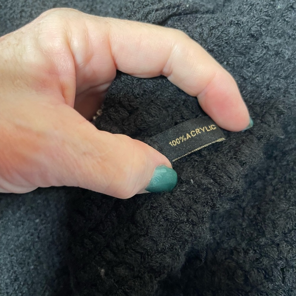 Poncho - Picture 2 of 2